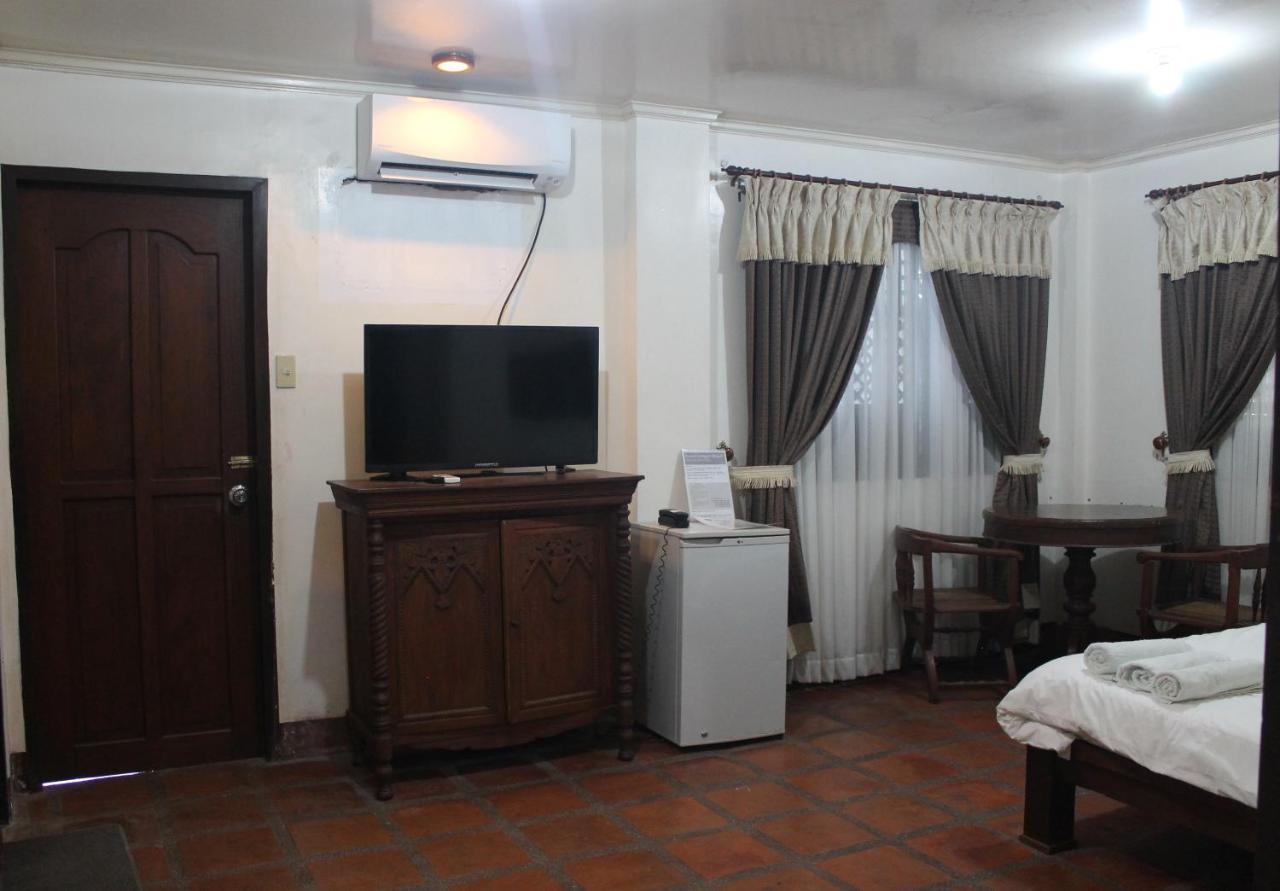 Grand Octagon Resort Laoag Εξωτερικό φωτογραφία